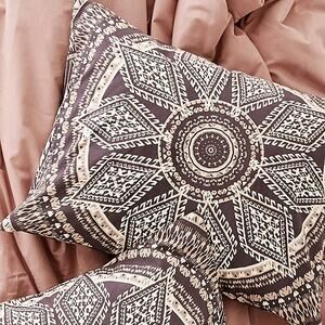 Urban Outfitters Magical Thinking Petra Geo Medallion Sham